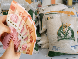 Grup Santika dan Honda Gajah Motor Bergerak: Bantuan Beras dan Dana Tunai untuk Warga Padang